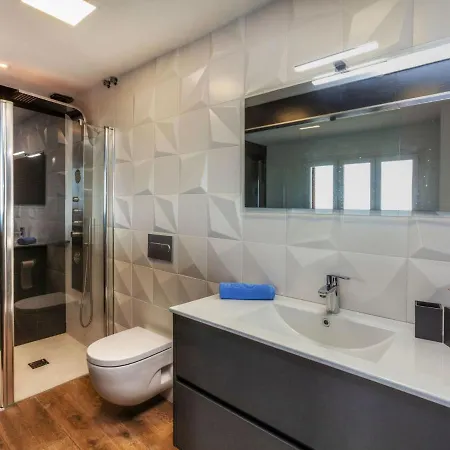 Ferienhaus Berganti By Interhome